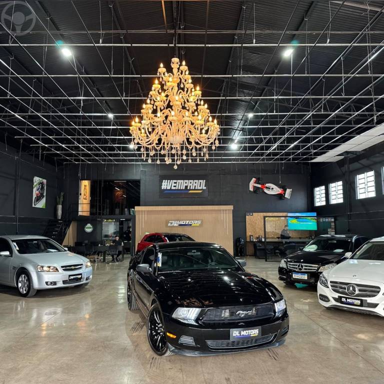 FORD - MUSTANG 3.7 COUPE V6 24V 2P MANUAL - 2011/2012 - PRETA - R$ 259.800,00
