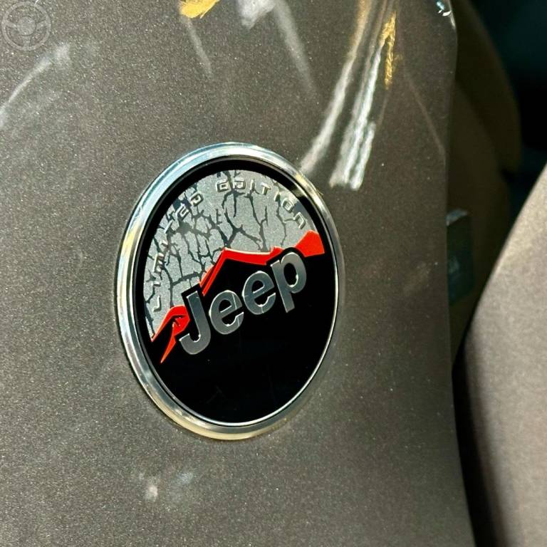 JEEP - RENEGADE - 2016/2016 - CINZA - R$ 75.800,00