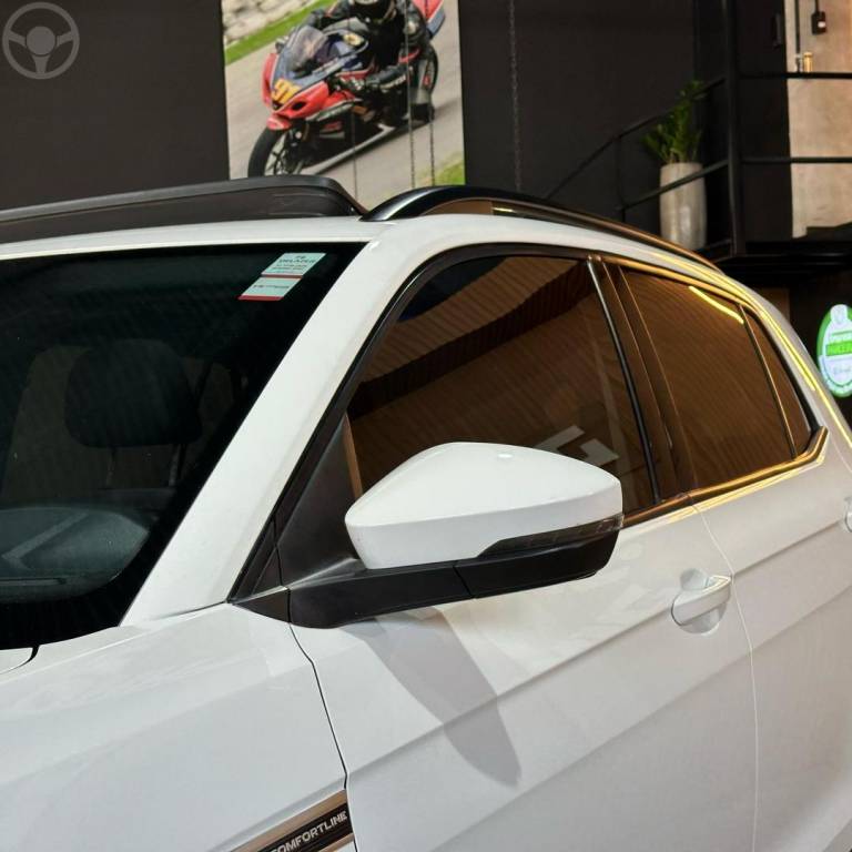 VOLKSWAGEN - T-CROSS - 2019/2020 - BRANCA - R$ 112.800,00
