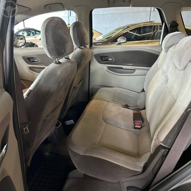CHEVROLET - SPIN 1.8 LTZ 8V FLEX 4P AUTOMATICO - 2012/2013 - CINZA - R$ 55.800,00