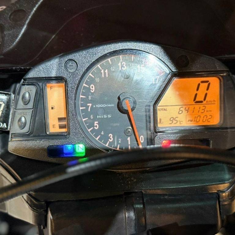 HONDA - CBR 600RR - 2007/2007 - BRANCA - R$ 40.800,00