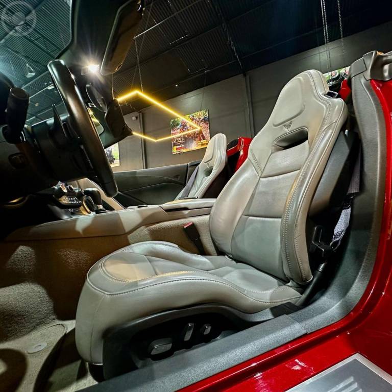 CHEVROLET - CORVETTE - 2014/2014 - VERMELHA - R$ 659.800,00