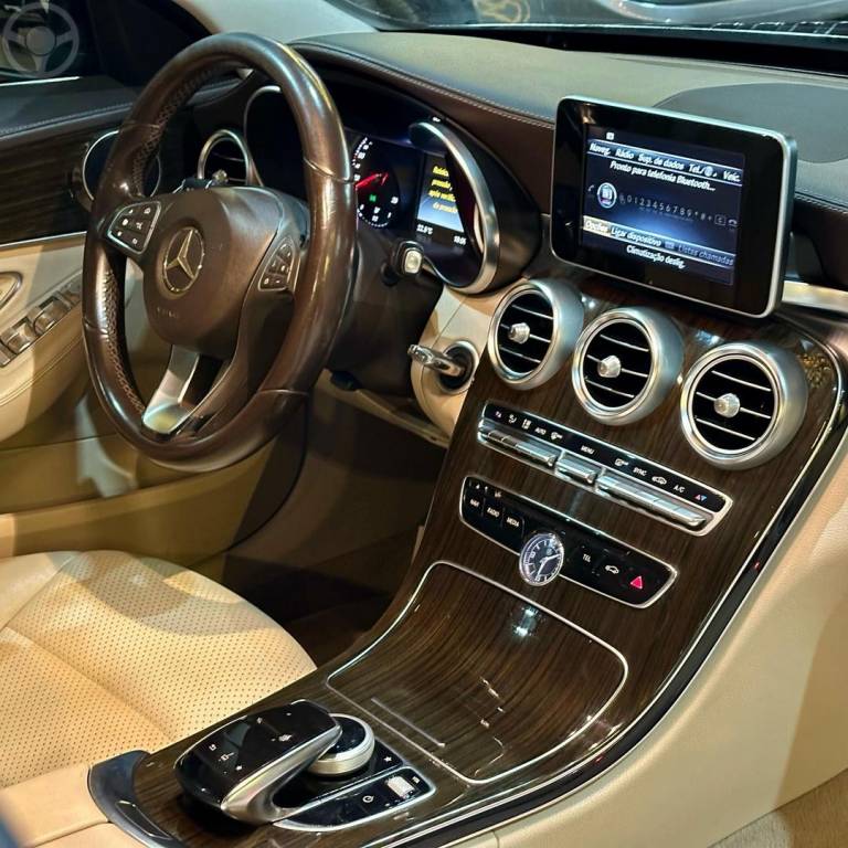 MERCEDES-BENZ - C 180 - 2016/2016 - PRETA - R$ 112.800,00
