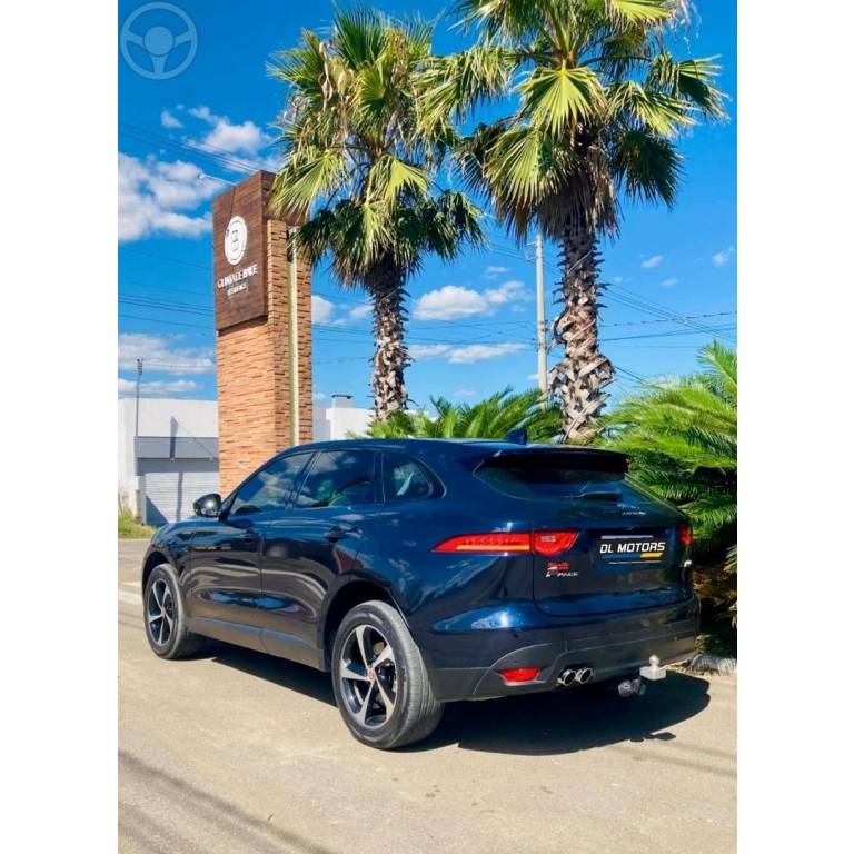 JAGUAR - F-PACE 2.0 16V TURBO DIESEL PRESTIGE AWD 4P AUTOMATICO - 2017/2018 - AZUL - R$ 198.000,00