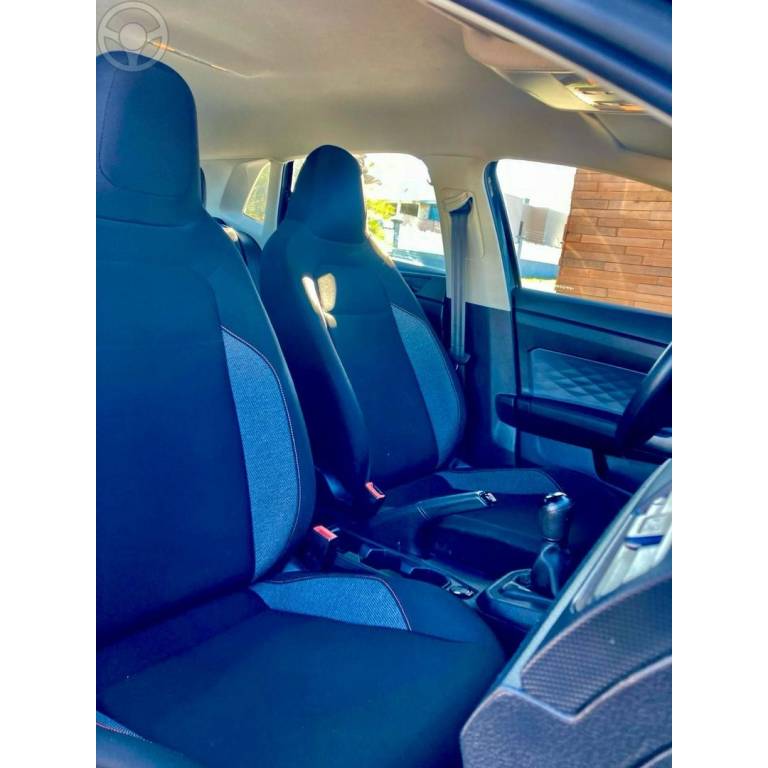VOLKSWAGEN - POLO - 2022/2023 - PRETA - R$ 78.900,00