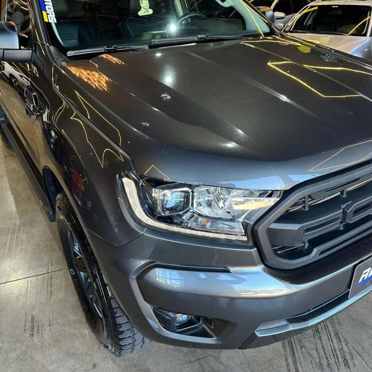 FORD - RANGER - 2021/2022 - CINZA - R$ 153.800,00