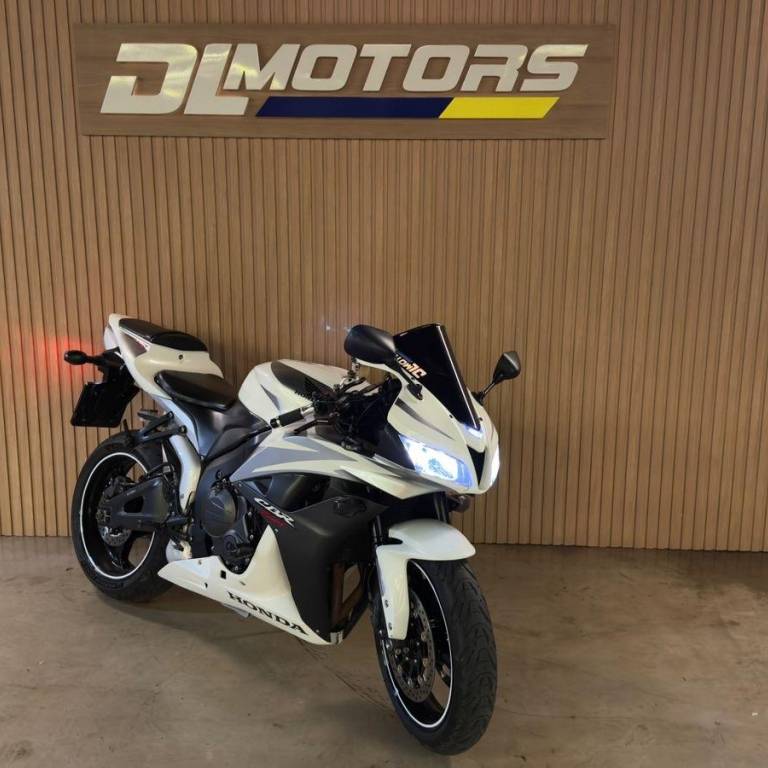 HONDA - CBR 600RR - 2007/2007 - BRANCA - R$ 40.800,00