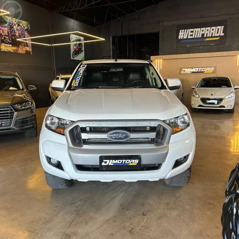 FORD - RANGER - 2018/2019 - BRANCA - R$ 139.800,00