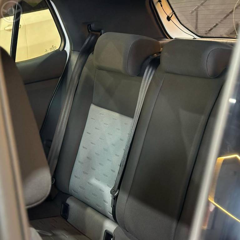 VOLKSWAGEN - T-CROSS - 2019/2020 - BRANCA - R$ 112.800,00