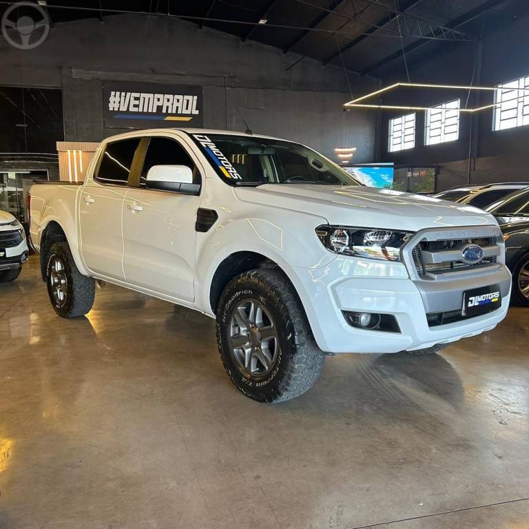 FORD - RANGER - 2018/2019 - BRANCA - R$ 139.800,00