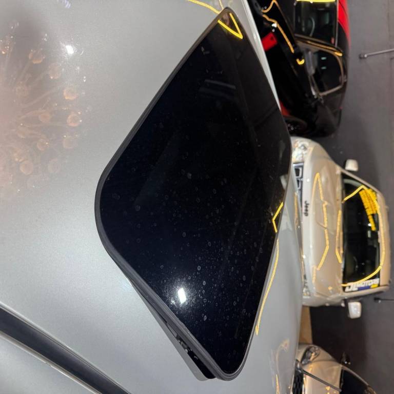 TOYOTA - YARIS 1.5 XLS CONNECT 16V FLEX 4P AUTOMATICO - 2022/2023 - PRATA - R$ 105.800,00