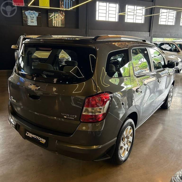 CHEVROLET - SPIN 1.8 LTZ 8V FLEX 4P AUTOMATICO - 2012/2013 - CINZA - R$ 55.800,00