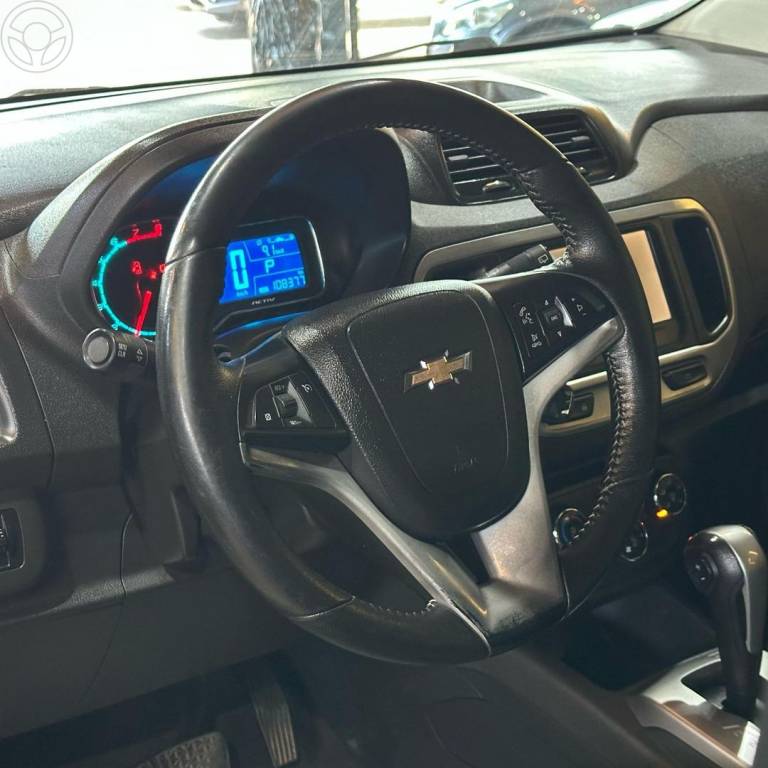 CHEVROLET - SPIN - 2016/2016 - BRANCA - R$ 62.800,00