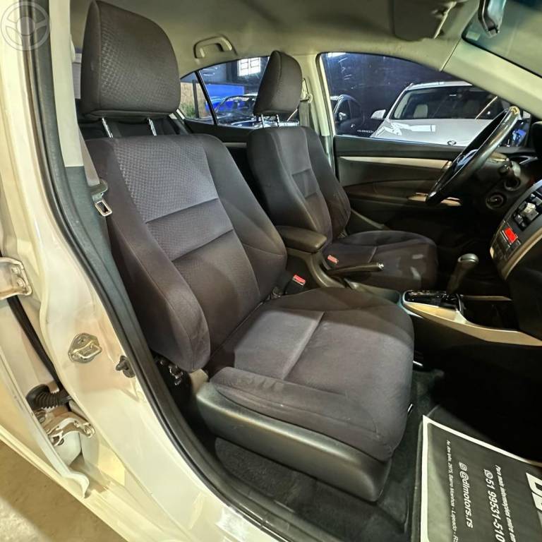 HONDA - CITY - 2012/2012 - BRANCA - R$ 55.800,00
