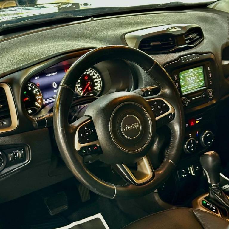 JEEP - RENEGADE - 2016/2016 - CINZA - R$ 75.800,00