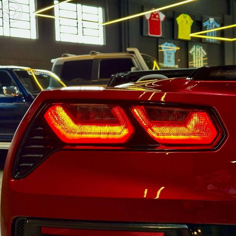 CHEVROLET - CORVETTE - 2014/2014 - VERMELHA - R$ 659.800,00