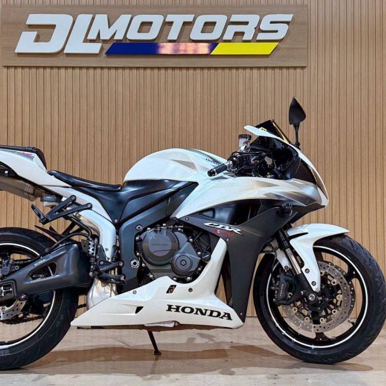 HONDA - CBR 600RR - 2007/2007 - BRANCA - R$ 40.800,00