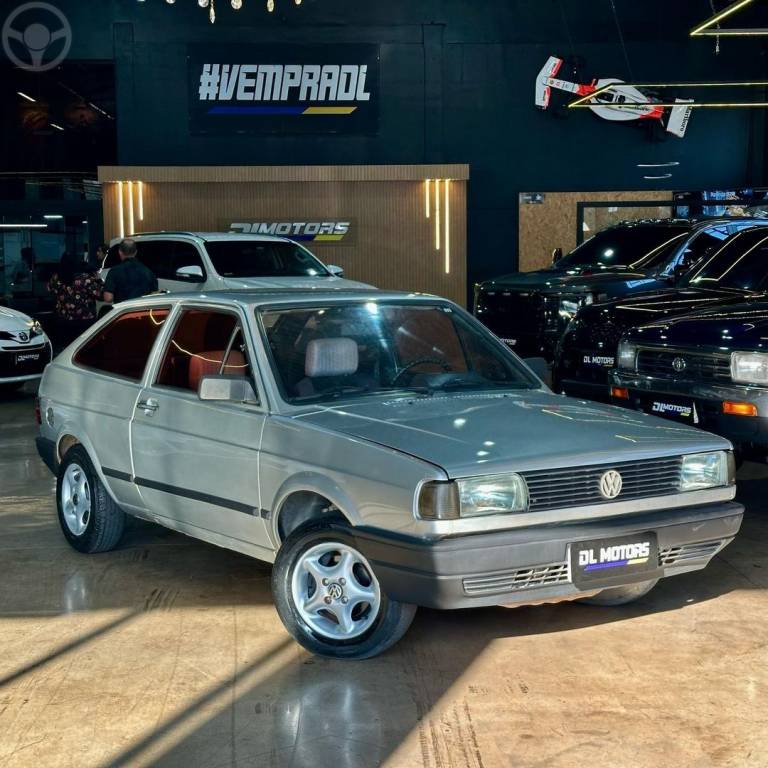 VOLKSWAGEN - GOL 1.8 CL 8V 2P MANUAL - 1991/1992 - PRATA - R$ 13.800,00