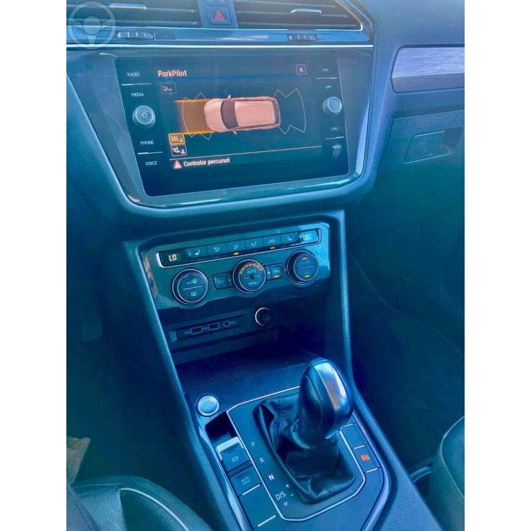 VOLKSWAGEN - TIGUAN - 2019/2020 - PRETA - R$ 146.000,00