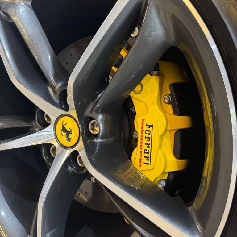 FERRARI - FF - 2025/2025 - VERMELHA - R$ 3.999.800,00
