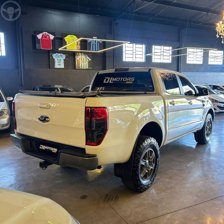 FORD - RANGER - 2018/2019 - BRANCA - R$ 139.800,00