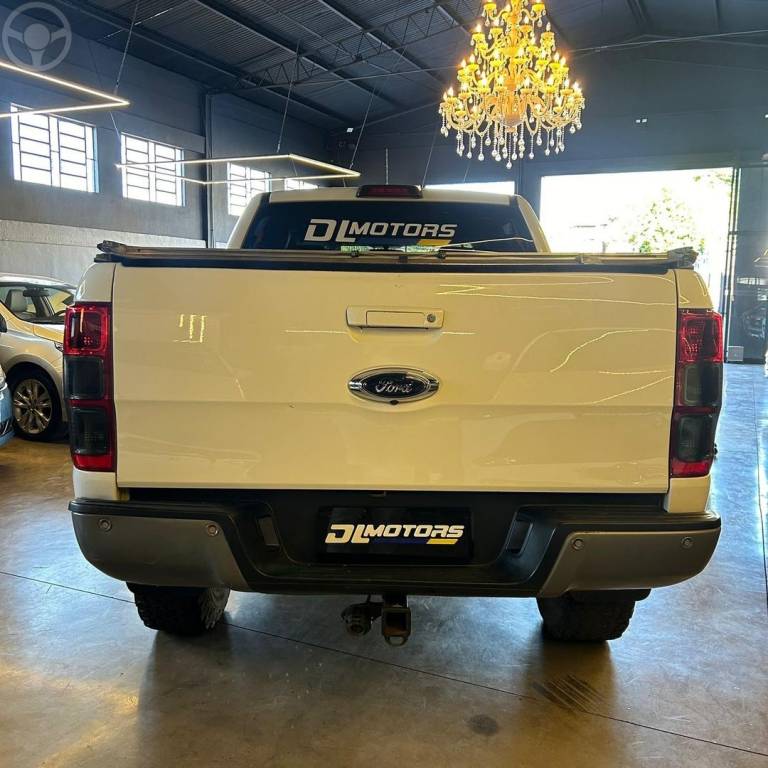 FORD - RANGER - 2018/2019 - BRANCA - R$ 139.800,00