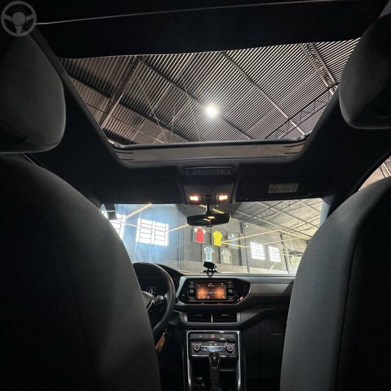 VOLKSWAGEN - T-CROSS - 2019/2020 - BRANCA - R$ 112.800,00