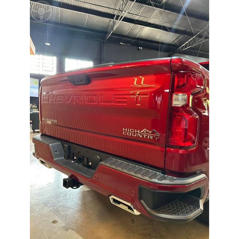 CHEVROLET - SILVERADO - 2025/2024 - VERMELHA - R$ 479.800,00