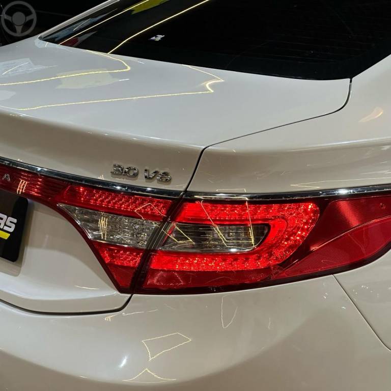 HYUNDAI - AZERA - 2013/2014 - BRANCA - R$ 79.800,00