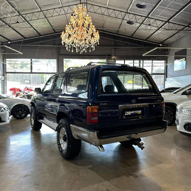 TOYOTA - HILUX SW4 2.7 SR 4X2 16V FLEX 4P MANUAL - 1993/1993 - AZUL - R$ 85.800,00