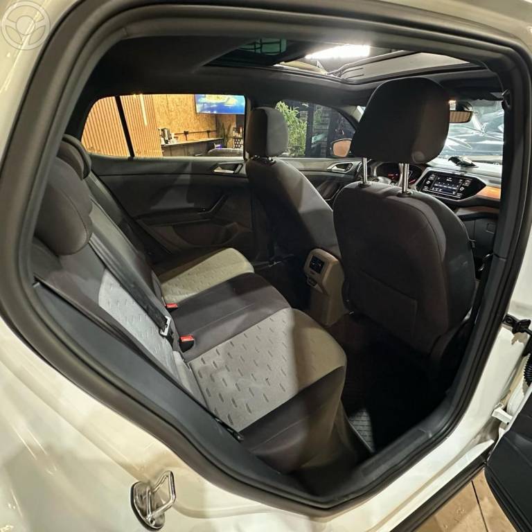 VOLKSWAGEN - T-CROSS - 2019/2020 - BRANCA - R$ 112.800,00