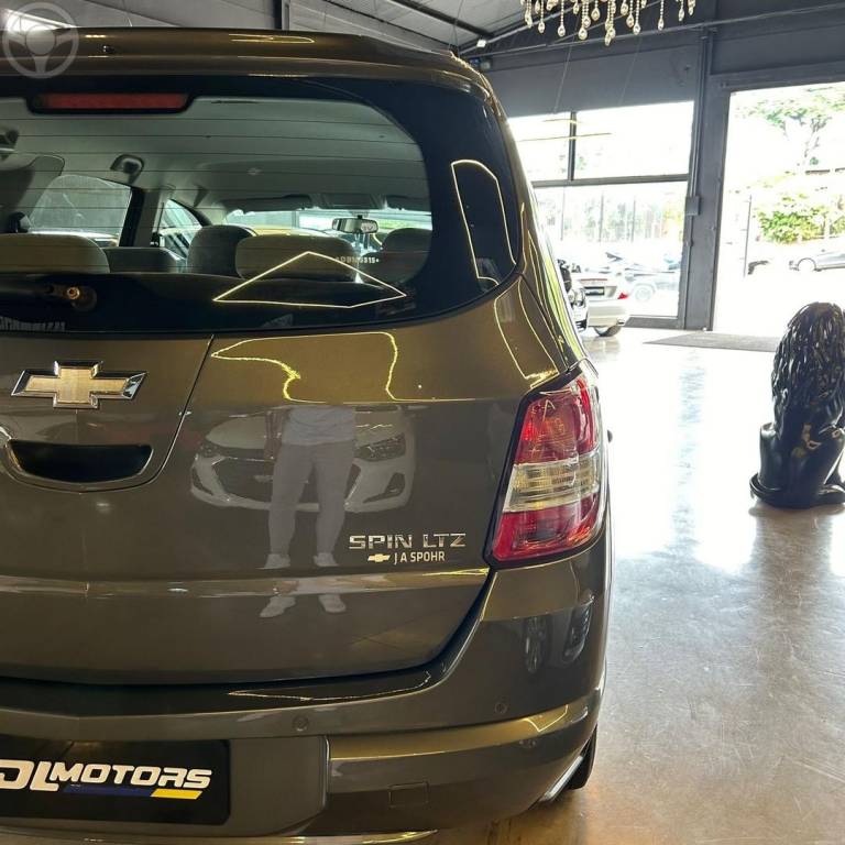 CHEVROLET - SPIN 1.8 LTZ 8V FLEX 4P AUTOMATICO - 2012/2013 - CINZA - R$ 55.800,00