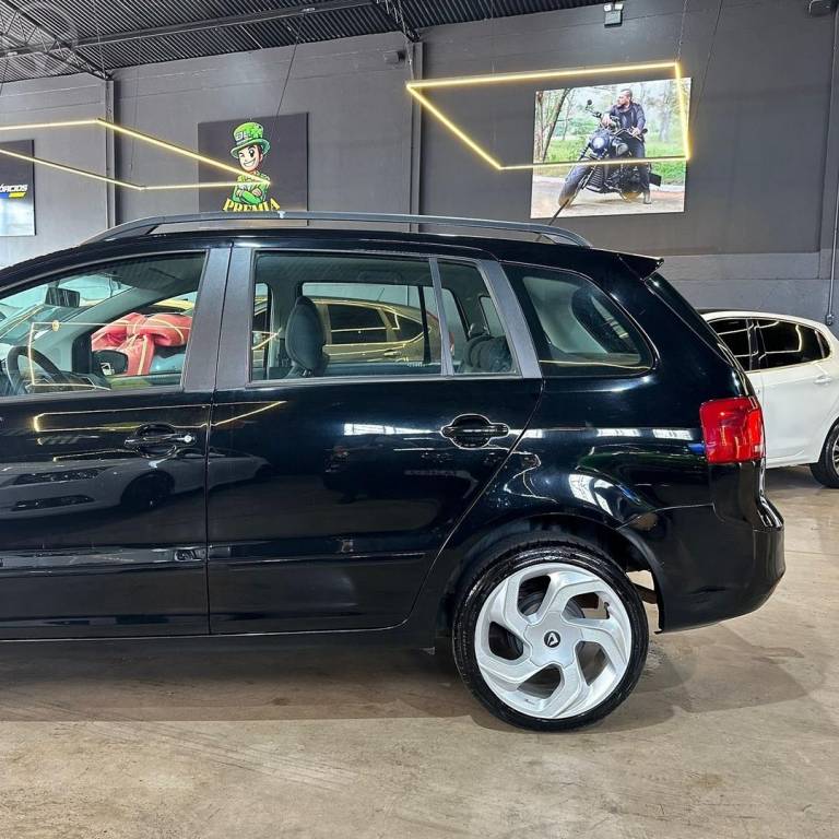 VOLKSWAGEN - SPACEFOX - 2012/2012 - PRETA - R$ 43.800,00