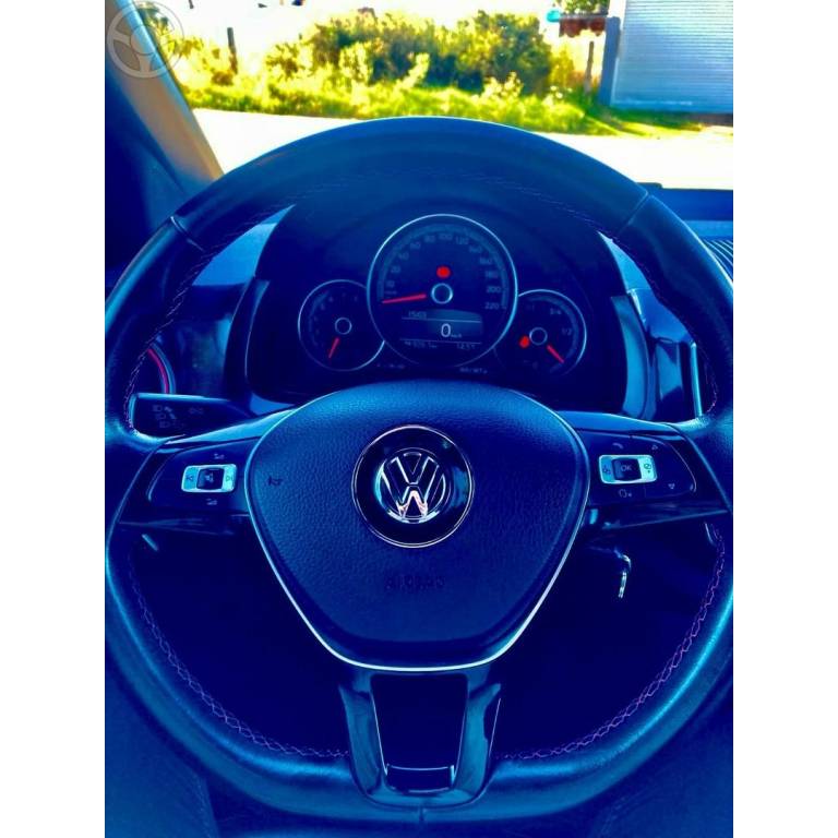 VOLKSWAGEN - UP - 2017/2018 - PRETA - R$ 67.900,00