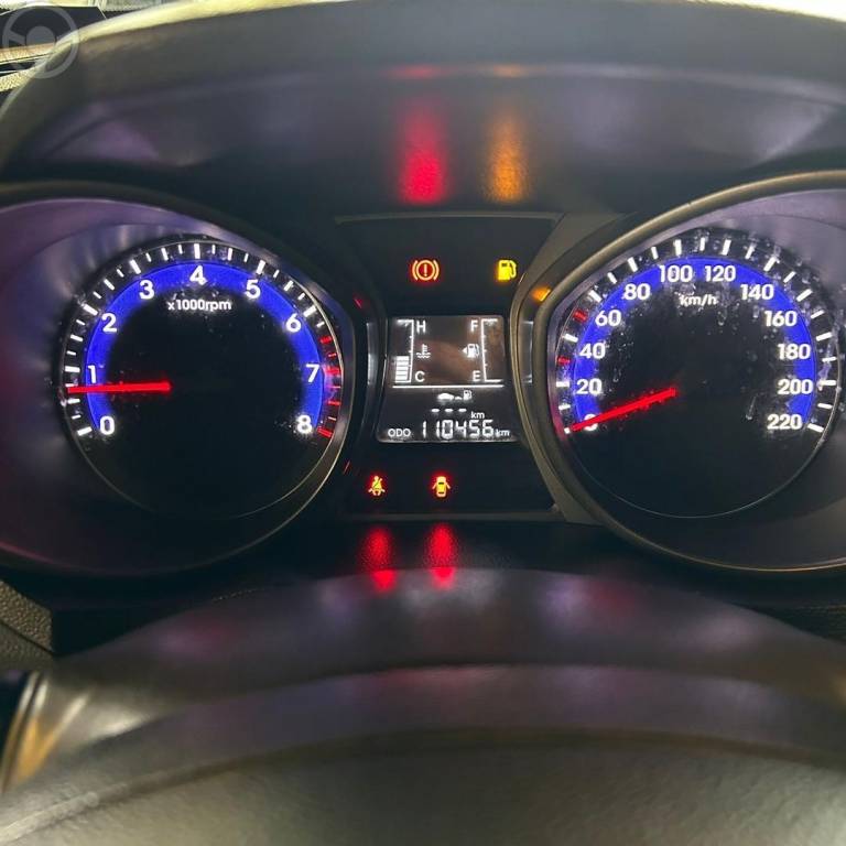 HYUNDAI - HB20 1.6 COMFORT PLUS 16V FLEX 4P MANUAL - 2015/2015 - PRATA - R$ 55.800,00