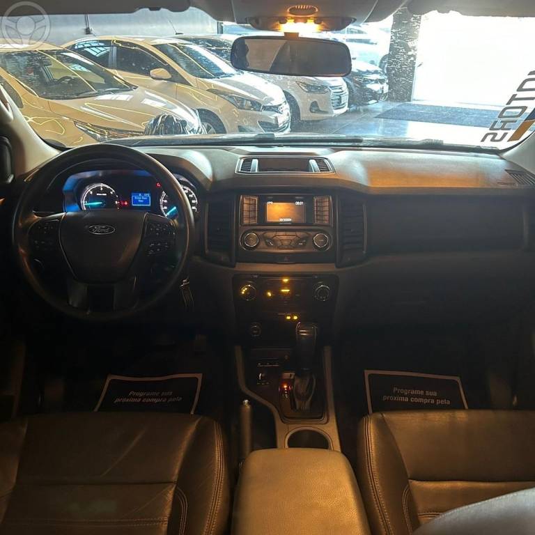 FORD - RANGER - 2018/2019 - BRANCA - R$ 139.800,00