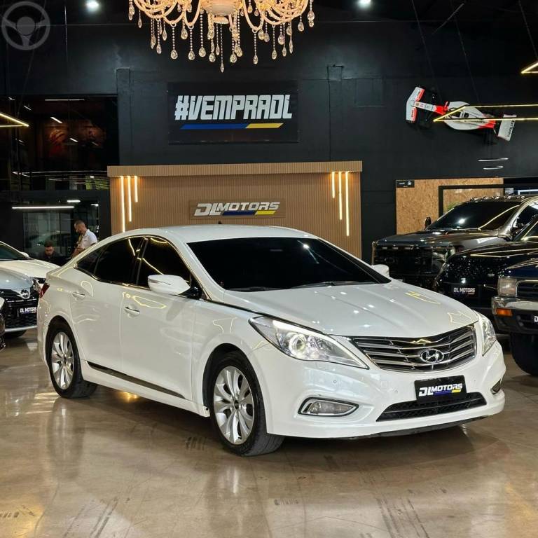 HYUNDAI - AZERA - 2013/2014 - BRANCA - R$ 79.800,00