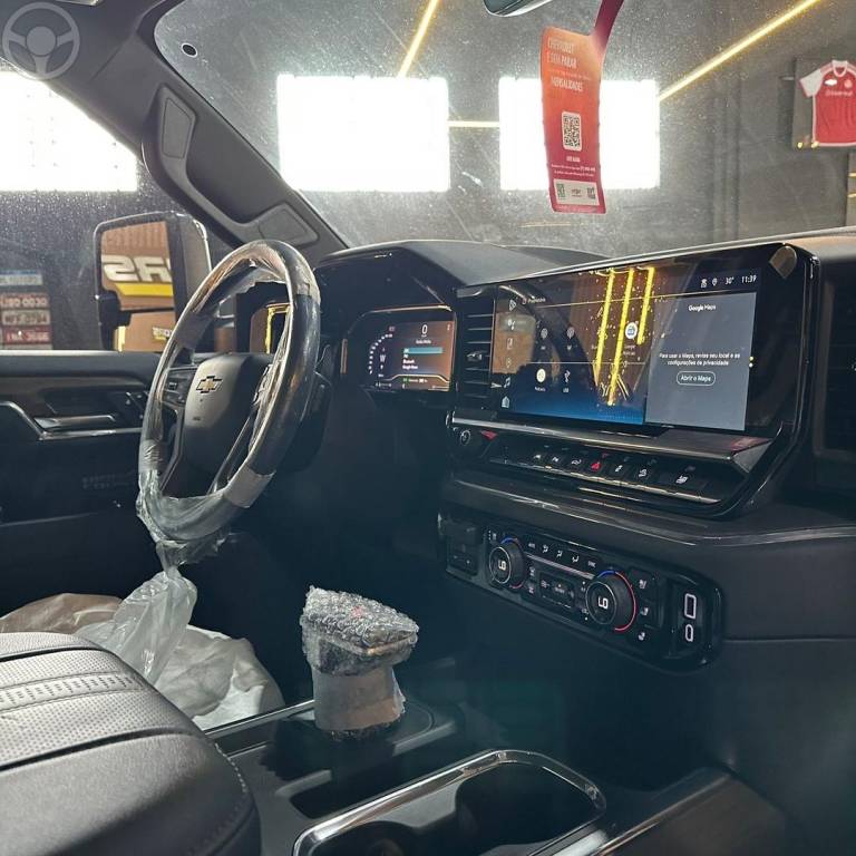 CHEVROLET - SILVERADO - 2025/2024 - VERMELHA - R$ 479.800,00
