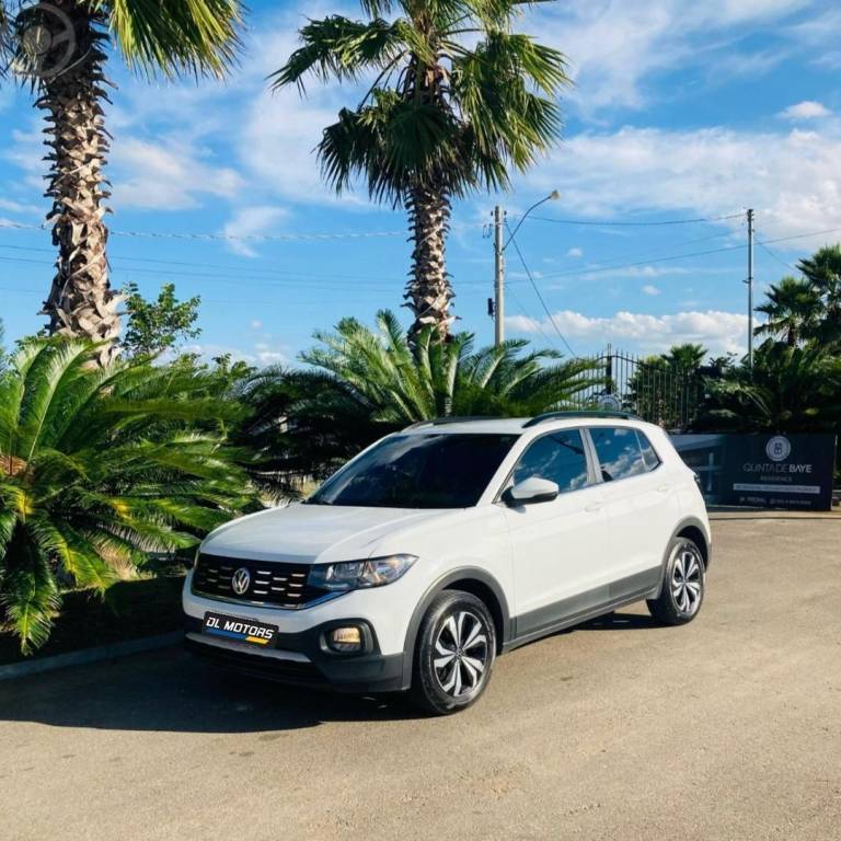 VOLKSWAGEN - PARATI 1.0 MI CROSSOVER 16V TURBO 4P MANUAL G.III - 2021/2021 - BRANCA - R$ 105.900,00