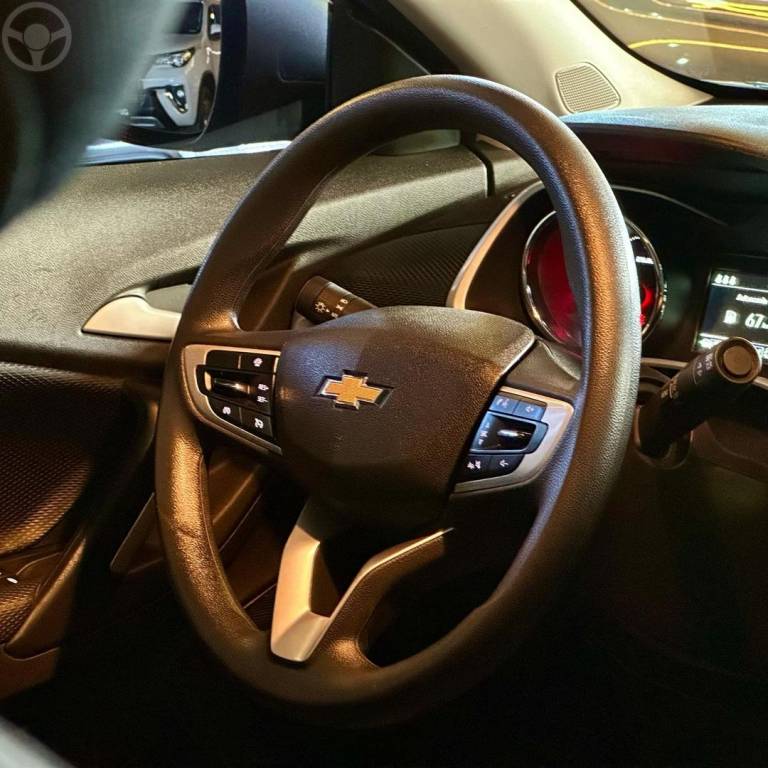 CHEVROLET - TRACKER - 2022/2023 - CINZA - R$ 109.800,00