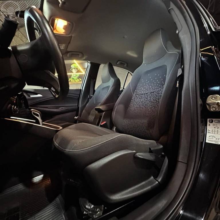 CHEVROLET - ONIX - 2019/2020 - PRETA - R$ 73.800,00