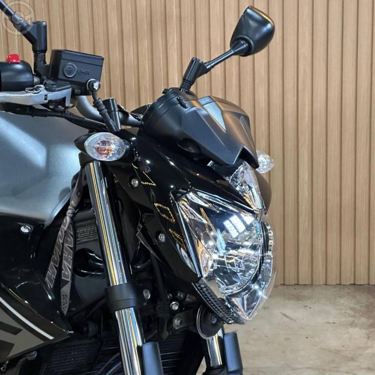 YAMAHA - XJ6 N ABS - 2016/2017 - CINZA - R$ 53.800,00