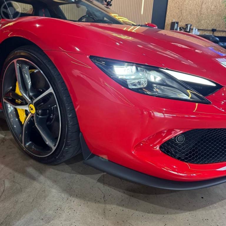 FERRARI - FF - 2025/2025 - VERMELHA - R$ 3.999.800,00