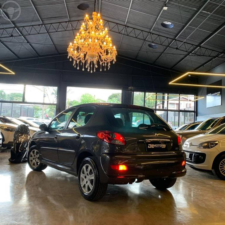 PEUGEOT - 207 1.4 XR 8V FLEX 4P MANUAL - 2012/2013 - CINZA - R$ 25.800,00