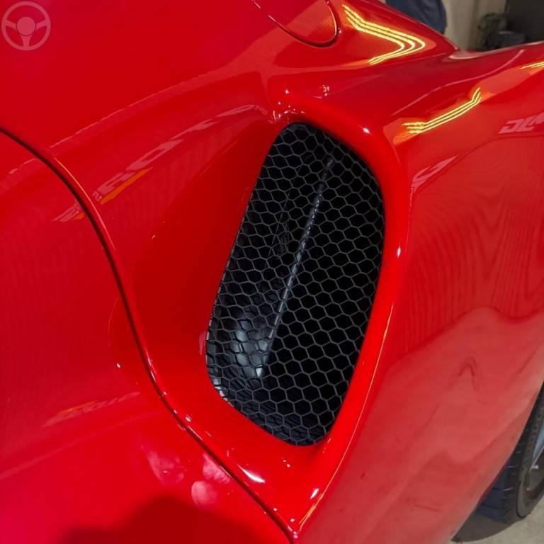 FERRARI - FF - 2025/2025 - VERMELHA - R$ 3.999.800,00