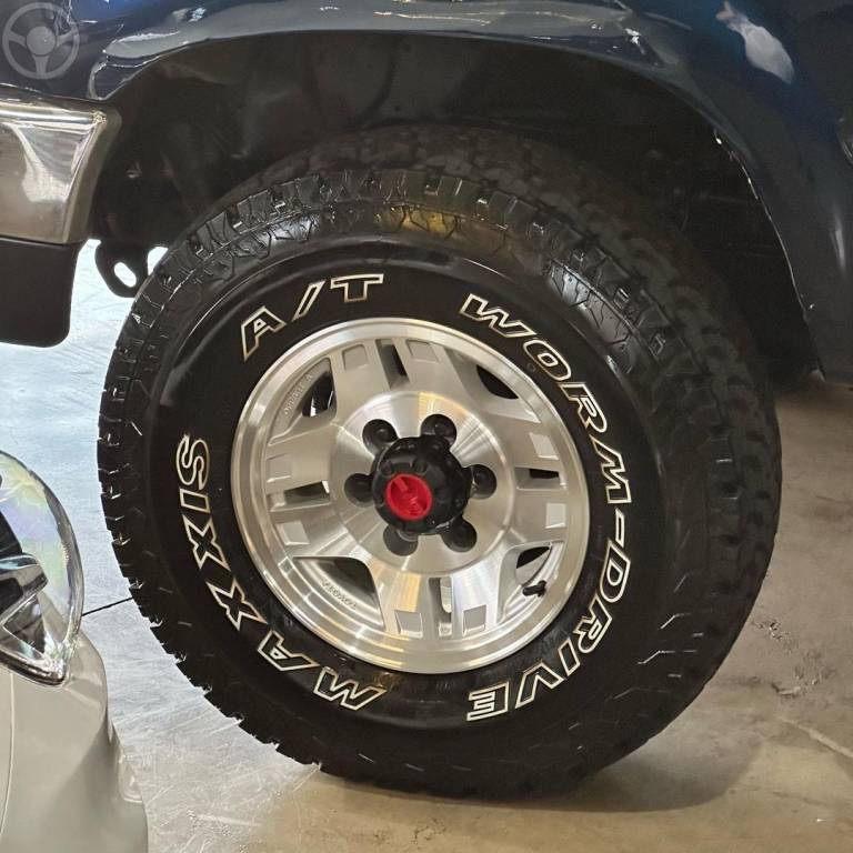 TOYOTA - HILUX SW4 2.7 SR 4X2 16V FLEX 4P MANUAL - 1993/1993 - AZUL - R$ 85.800,00