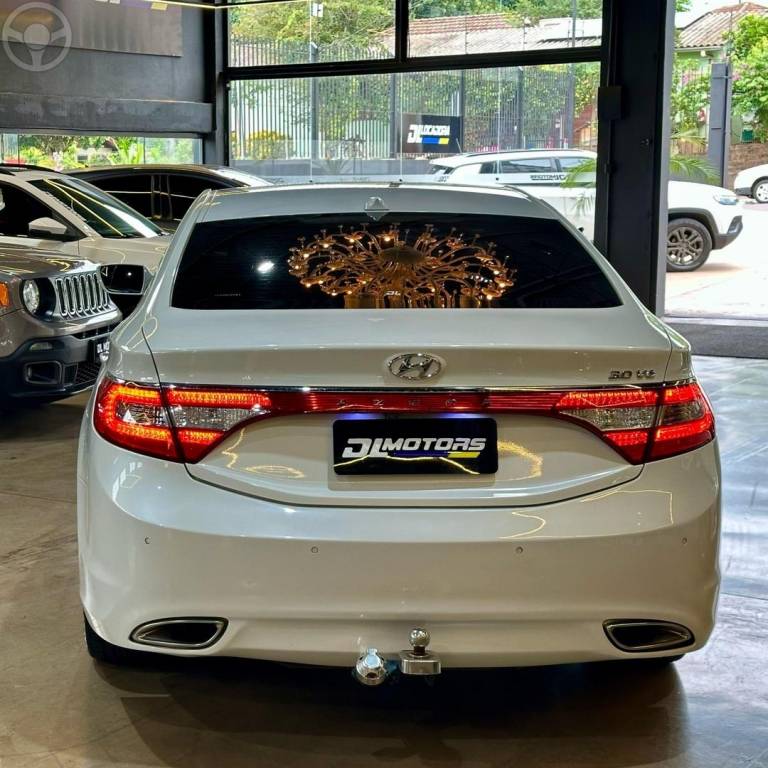 HYUNDAI - AZERA - 2013/2014 - BRANCA - R$ 79.800,00