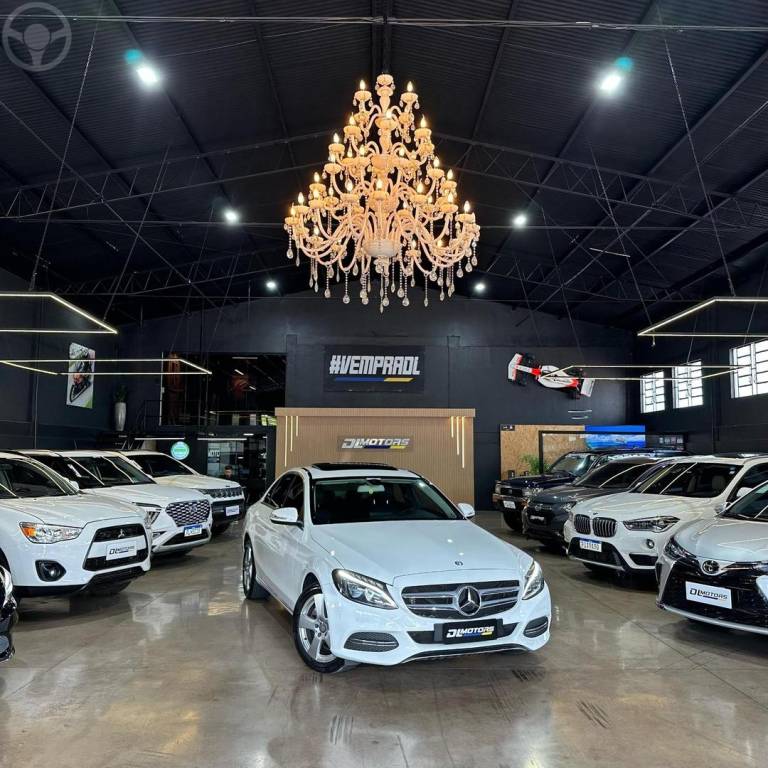MERCEDES-BENZ - C 200 - 2015/2015 - BRANCA - R$ 125.800,00