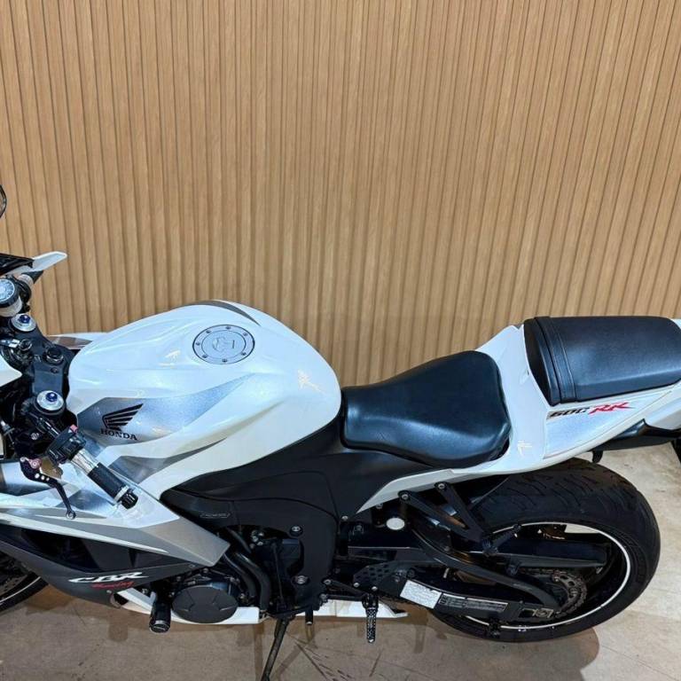 HONDA - CBR 600RR - 2007/2007 - BRANCA - R$ 40.800,00
