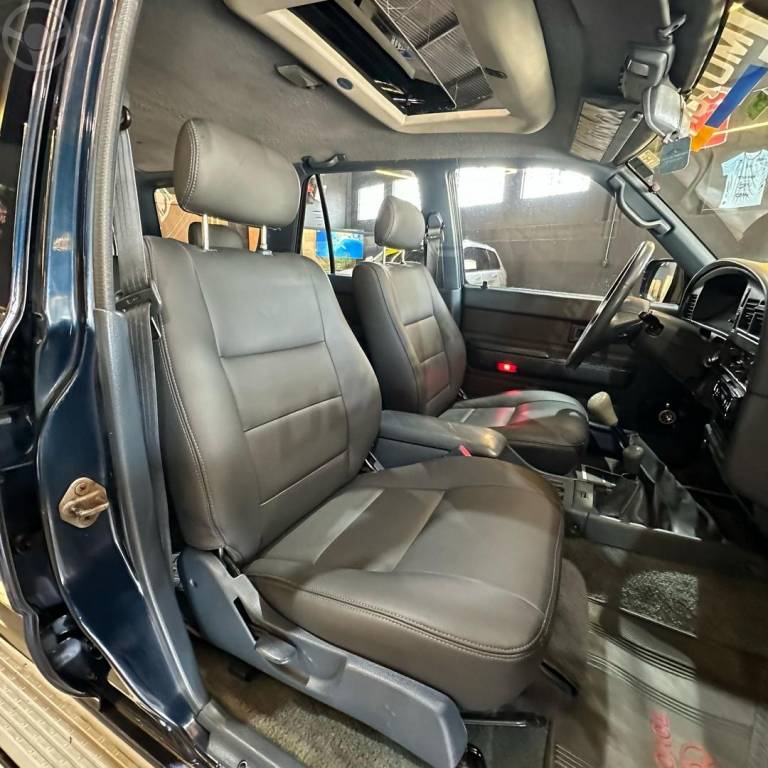 TOYOTA - HILUX SW4 2.7 SR 4X2 16V FLEX 4P MANUAL - 1993/1993 - AZUL - R$ 85.800,00